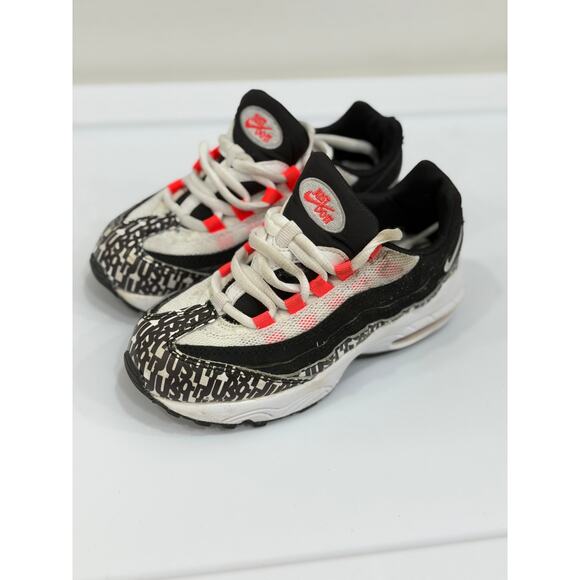 Nike Air Max 95 Sneaker Boys Size 12c (AT6160-001) - Picture 1 of 11